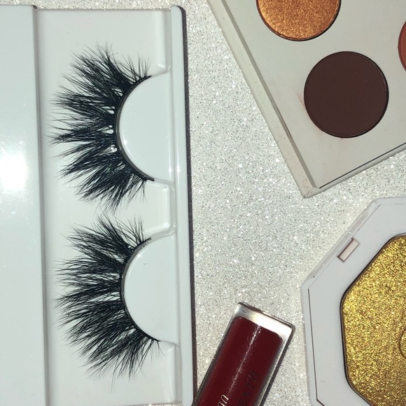 New Cruelty Free 20mm Siberian Mink Wispy Lashes - Picture 5 of 5